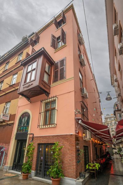 Cube Suites Istanbul — Property
