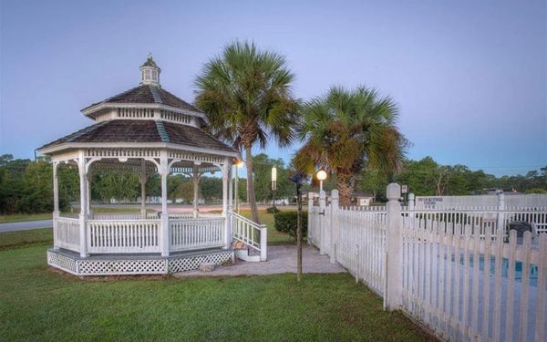Cumberland Kings Bay Lodges — Property