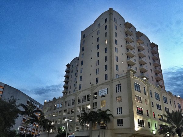 Dadeland Towers By Miami Vacations Miami Florida — Property