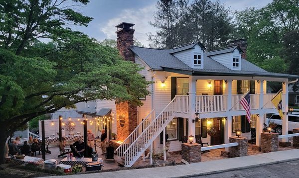 Dahlonega Inn On Main — Property