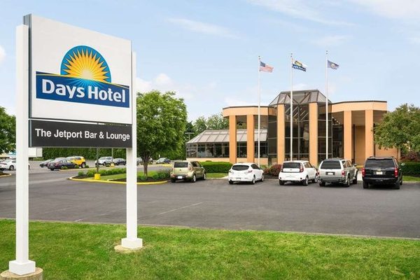 Days Hotel by Wyndham Allentown Airport Lehigh Valley — Property