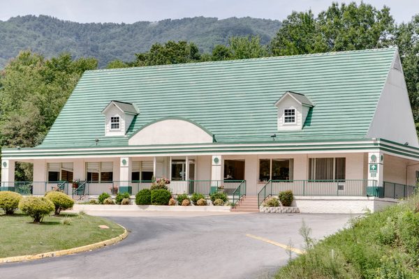 Days Inn By Wyndham Asheville West — Property