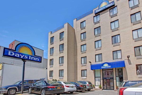 Days Inn by Wyndham Brooklyn — Property
