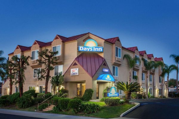 Days Inn by Wyndham Carlsbad — Property
