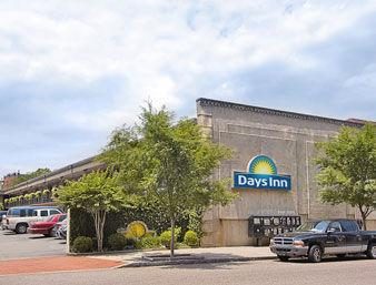 Days Inn by Wyndham Charleston WV — Property