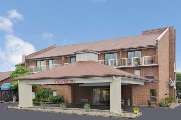 Days Inn by Wyndham Cincinnati East — Property