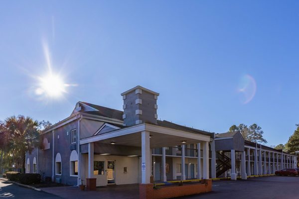 Days Inn by Wyndham Columbia I 70 — Property
