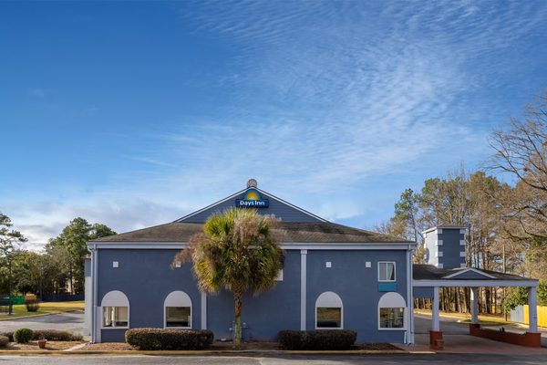 Days Inn by Wyndham Columbia I 70 — Property