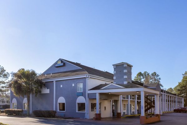 Days Inn by Wyndham Columbia I 70 — Property