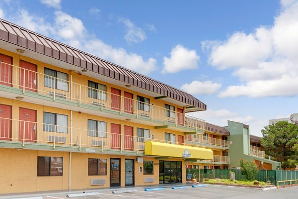 Days Inn by Wyndham El Paso Airport East — Property