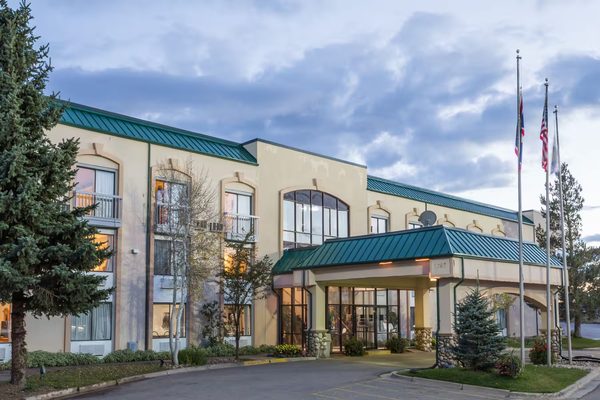 Days Inn by Wyndham Evanston WY — Property