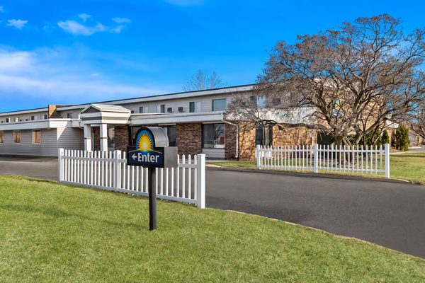 Days Inn by Wyndham Fond du Lac — Property