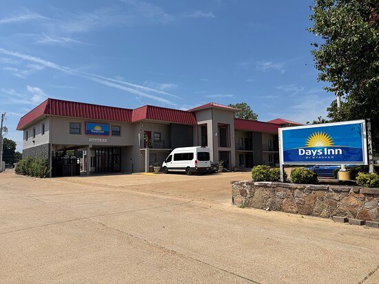Days inn by Wyndham Forrest City I 40 — Property