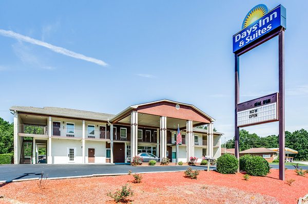 Days inn by Wyndham Forrest City I 40 — Property