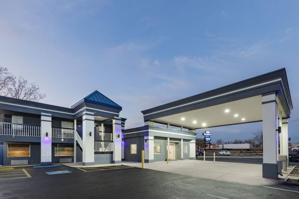 Days Inn by Wyndham Fredericksburg North — Property