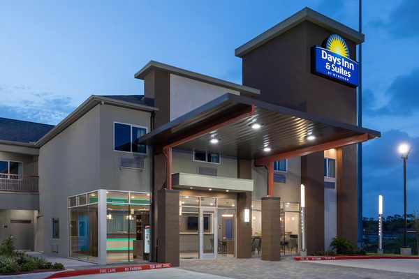 Days Inn by Wyndham Houston — Property