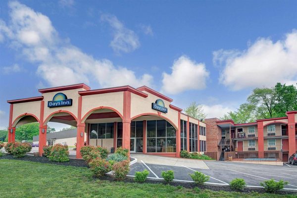 Days Inn by Wyndham Kansas City — Property