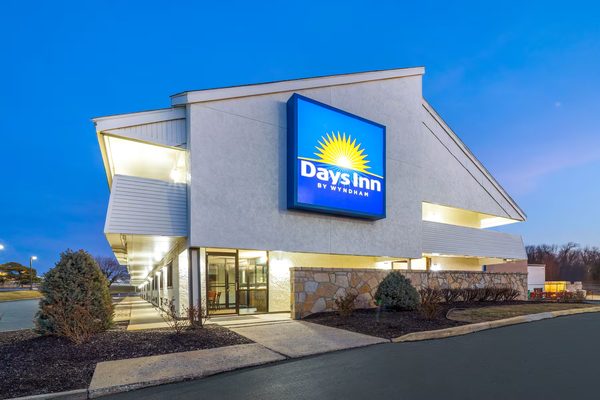 Days Inn by Wyndham Kansas City — Property