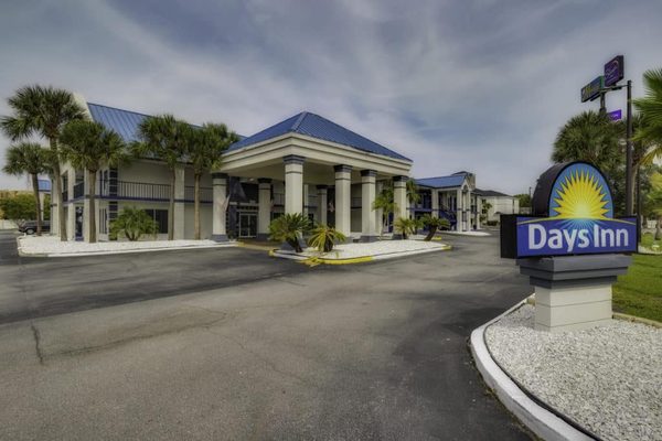 Days Inn by Wyndham Kingsland GA — Property