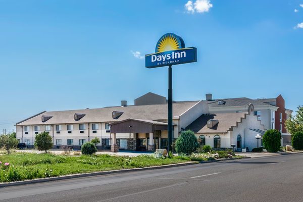 Days Inn by Wyndham Lamar — Property
