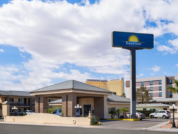 Days Inn by Wyndham Las Vegas Airport Near the Strip Las Vegas Nevada — Property