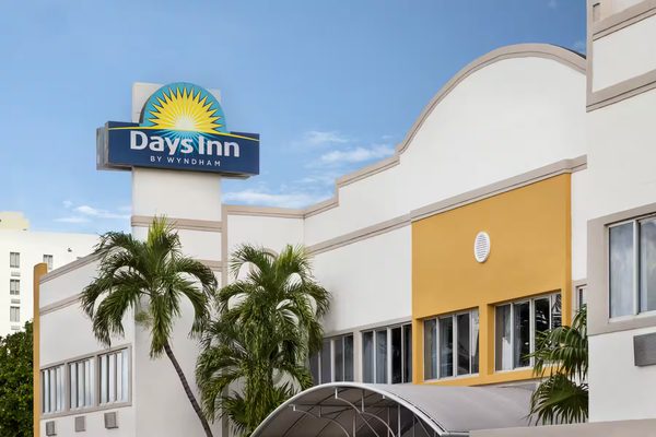 Days Inn by Wyndham Miami Airport North — Property
