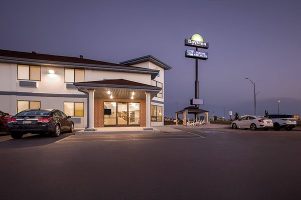 Days Inn by Wyndham Mitchell SD — Property