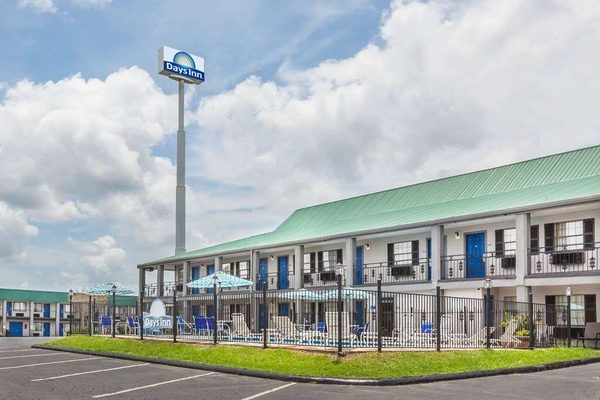 Days Inn by Wyndham Natchitoches — Property