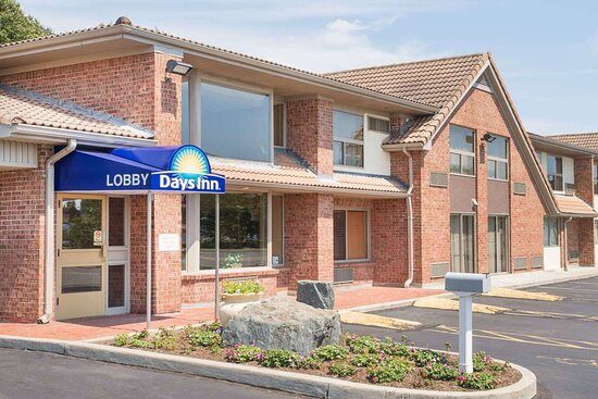 Days Inn by Wyndham New Haven — Property