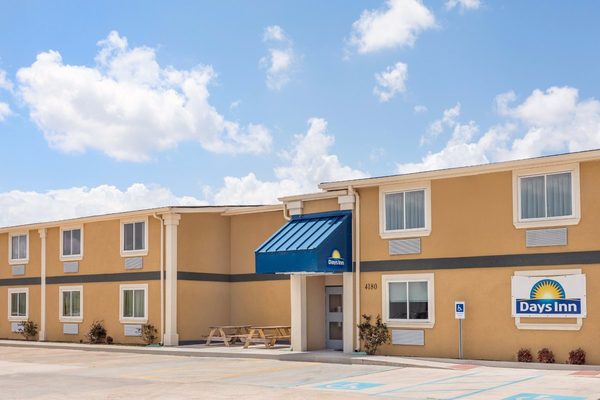 Days Inn By Wyndham New Orleans Pontchartrain — Property