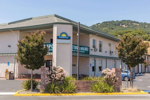 Days Inn by Wyndham Novato San Francisco — Property