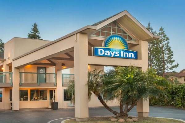 Days Inn by Wyndham Redwood City — Property