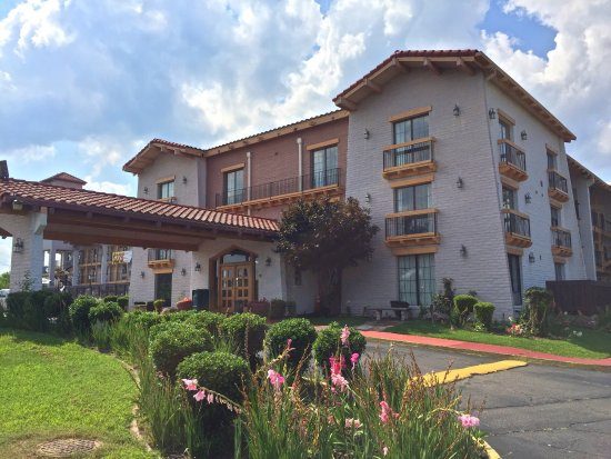 Days Inn by Wyndham Richmond South — Property
