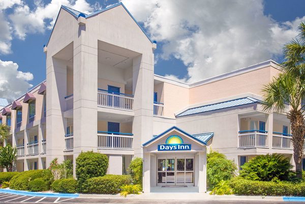 Days Inn by Wyndham Rock Springs — Property