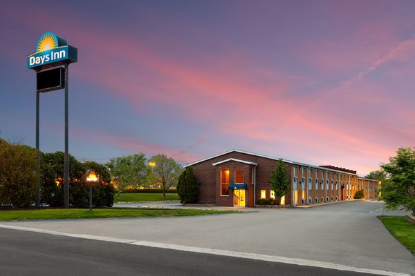 Days Inn by Wyndham Rockford I 90 Casino District — Property