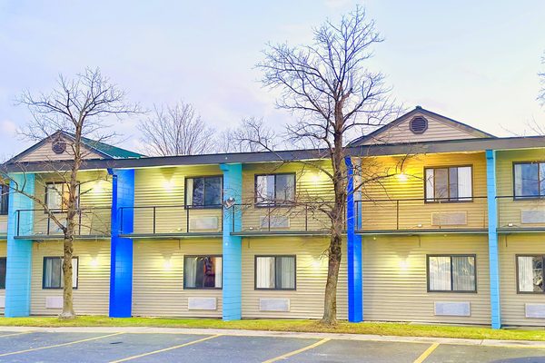 Days Inn by Wyndham Rutland Killington Area — Property