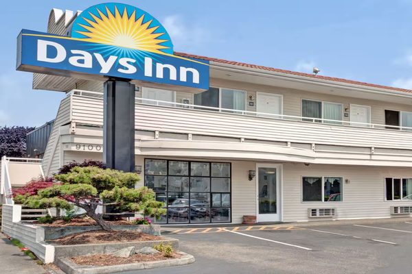 Days Inn by Wyndham Seattle North of Downtown — Property
