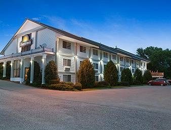 Days Inn by Wyndham Shelburne Burlington — Property