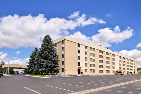 Days Inn by Wyndham Sheridan — Property