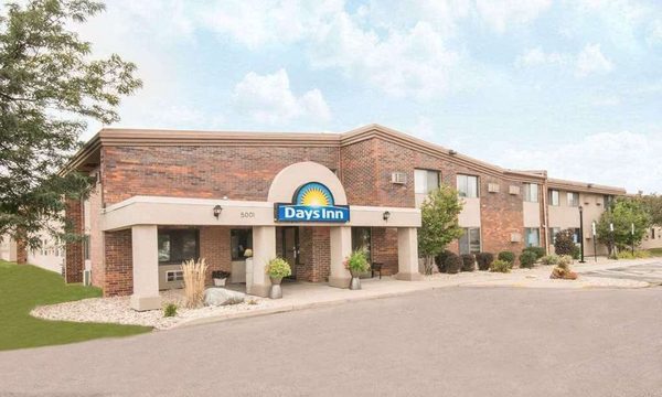 Days Inn by Wyndham Sioux Falls Airport — Property