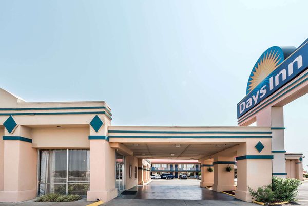 Days Inn by Wyndham South Fort Worth — Property
