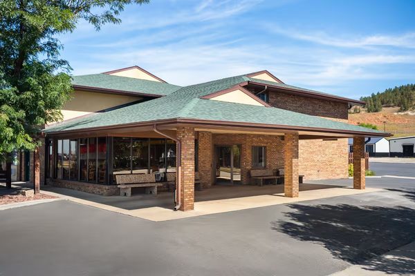Days Inn by Wyndham Spearfish — Property