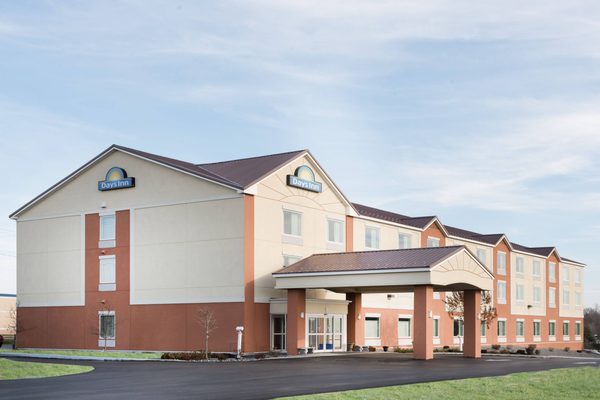 Days Inn by Wyndham Watertown — Property
