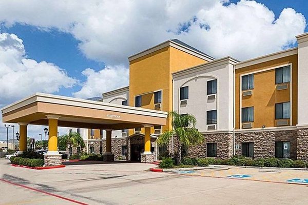 Days Inn Suites by Wyndham Houston West Energy Corridor — Property