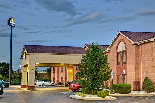 Days Inn Suites by Wyndham Louisville SW — Property