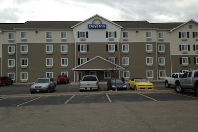Days Inn Suites by Wyndham Rochester Mayo Clinic South — Property