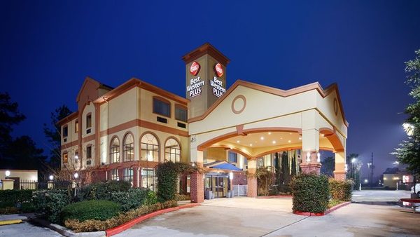 Days Inn Suites by Wyndham Sam Houston Tollway — Property