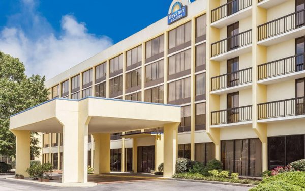 Days Inn Suites by Wyndham SE Columbia Ft Jackson — Property