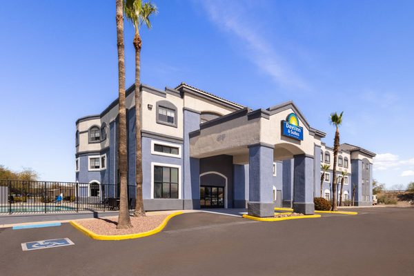 Days Inn Suites by Wyndham Tucson Marana — Property