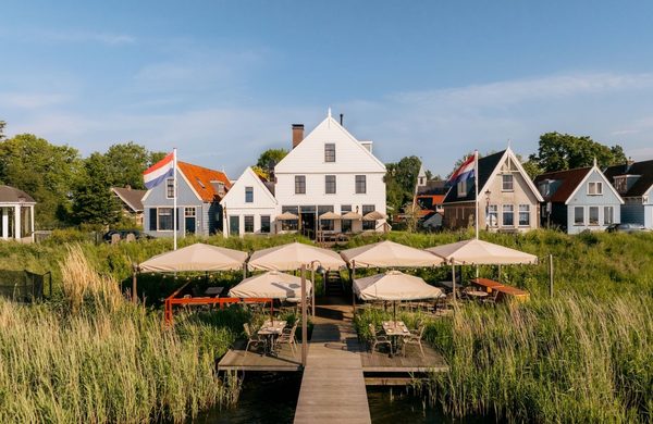 De Durgerdam — Property